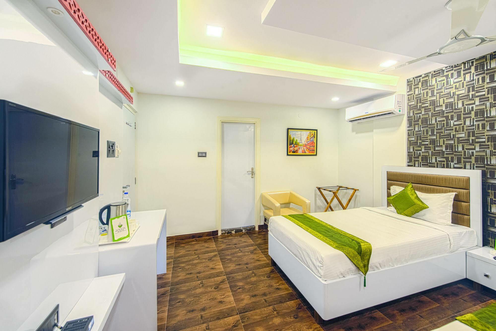 Treebo Orion Sapphire, Beck Bagan Hotel Kolkata Ngoại thất bức ảnh