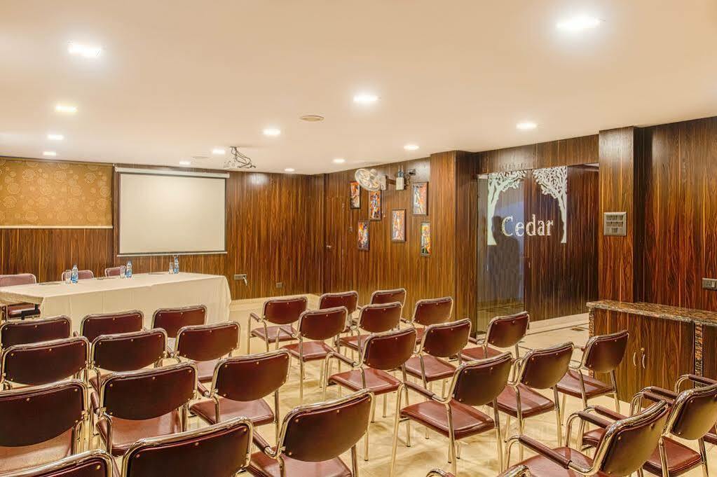 Treebo Orion Sapphire, Beck Bagan Hotel Kolkata Ngoại thất bức ảnh